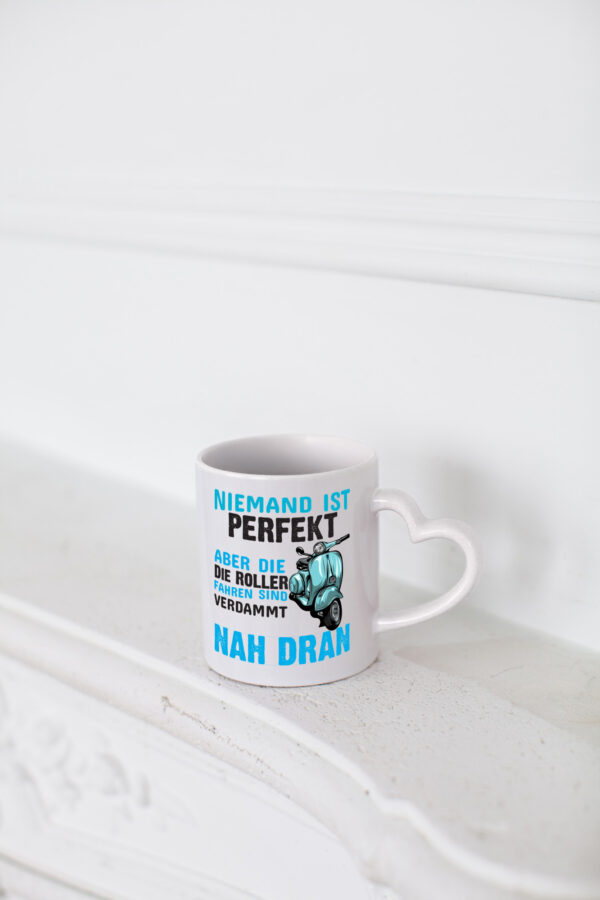 Rollerfahrer | Tasse Mofa | Moped | Roller | Spruch - Herzhenkel Tasse - Kaffeetasse / Geschenk / Familie
