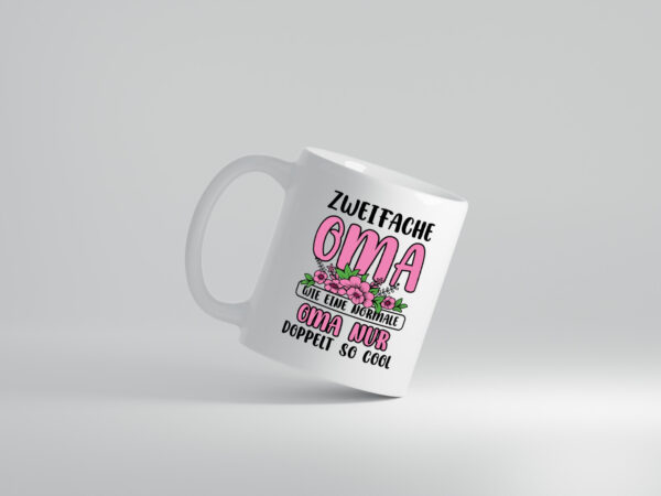 Zweifache Oma wie eine normale nur doppelt so cool - Tasse Weiss - Kaffeetasse / Geschenk / Familie