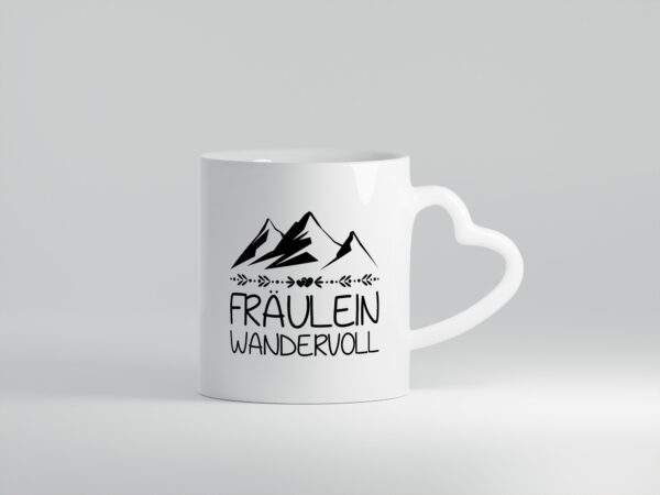 Fräulein Wandervoll | Berge - Herzhenkel Tasse - Kaffeetasse / Geschenk / Familie