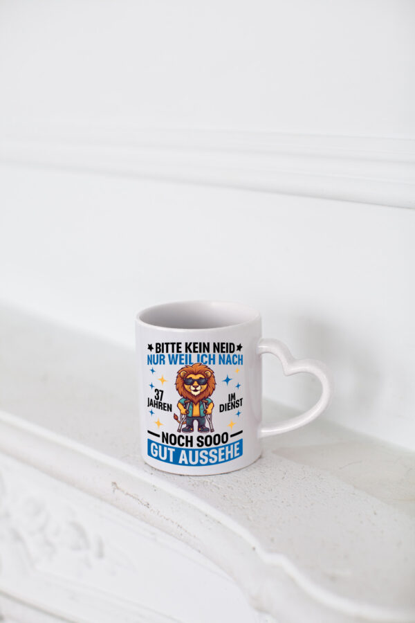 37 Jahre im Dienst | Arbeitsjubiläum | Arbeit - Herzhenkel Tasse - Kaffeetasse / Geschenk / Familie