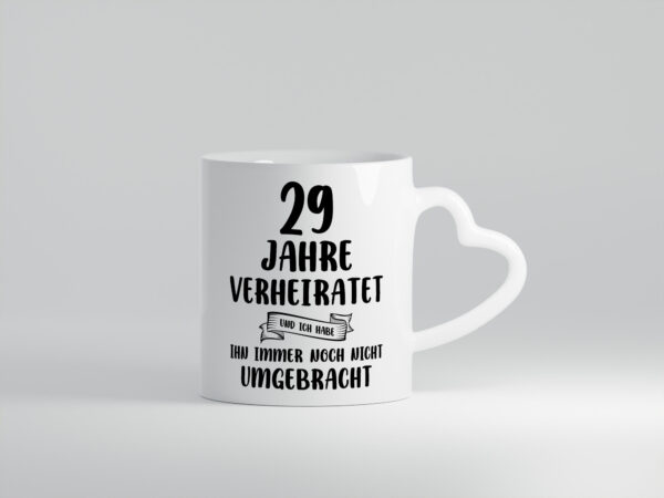 29 Jahre Verheiratet, immer noch am Leben! - Herzhenkel Tasse - Kaffeetasse / Geschenk / Familie