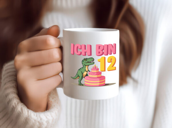 12 Geburtstag | 12 Jahre | Dinosaurier mit Kuchen - Tasse Weiss - Kaffeetasse / Geschenk / Familie