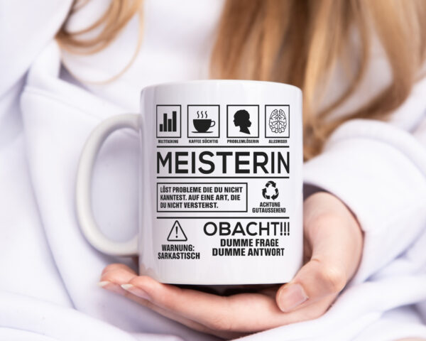 Achtung Probleme Meisterin | Meisterbrief - Tasse Weiss - Kaffeetasse / Geschenk / Familie