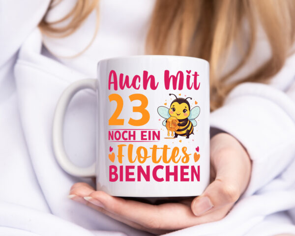 23. Geburtstag | Flottes Bienchen | 23 Jahre - Tasse Weiss - Kaffeetasse / Geschenk / Familie