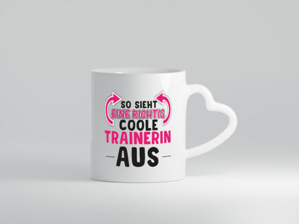 Coole Trainerin | Frauen Tasse | Personal Trainerin - Herzhenkel Tasse - Kaffeetasse / Geschenk / Familie