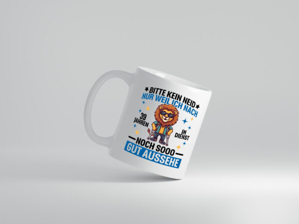 39 Jahre im Dienst | Arbeitsjubiläum | Arbeit - Tasse Weiss - Kaffeetasse / Geschenk / Familie