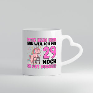 29. Geburtstag | 29 Jahre | Mit 29 noch so gut aussehen - Herzhenkel Tasse - Kaffeetasse / Geschenk / Familie