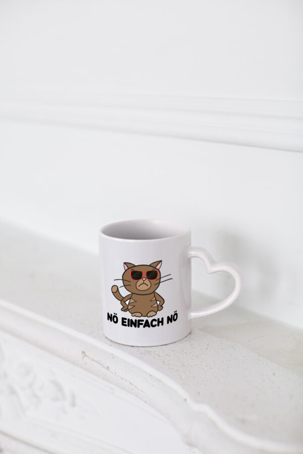 Einfach Nö | lustige Katze | Sonnenbrille | Null Bock - Herzhenkel Tasse - Kaffeetasse / Geschenk / Familie