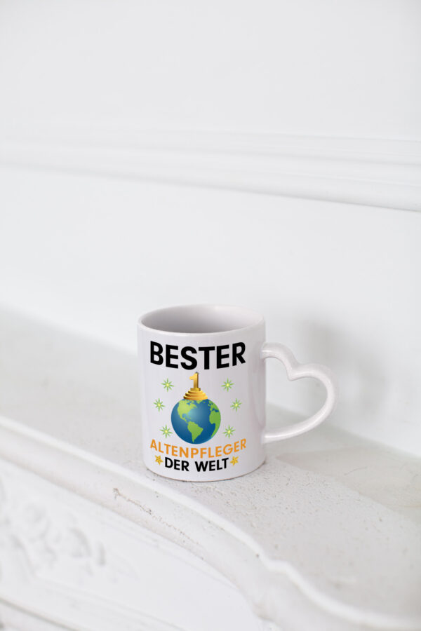 Welt Bester Altenpfleger | Pflegepersonal | Altenheim - Herzhenkel Tasse - Kaffeetasse / Geschenk / Familie