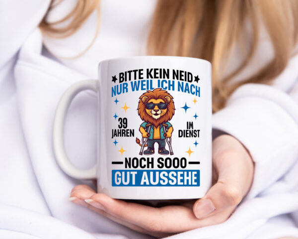 39 Jahre im Dienst | Arbeitsjubiläum | Arbeit - Tasse Weiss - Kaffeetasse / Geschenk / Familie