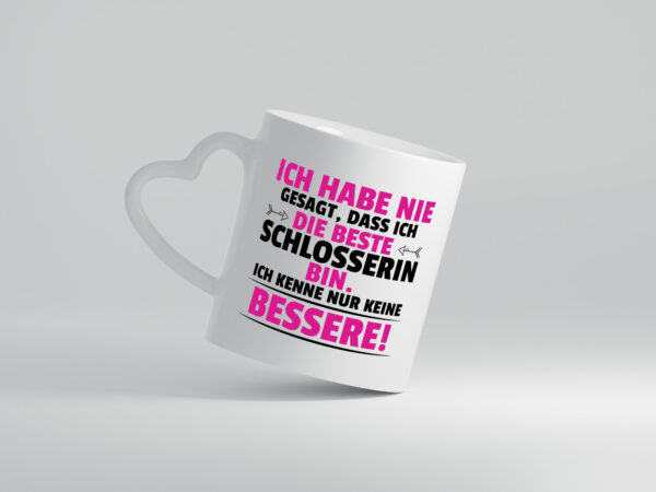 Die Beste Schlosserin | Schlosserei - Herzhenkel Tasse - Kaffeetasse / Geschenk / Familie