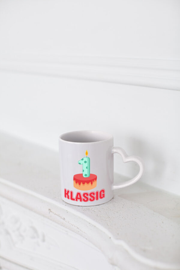 Erstklassig Tasse | Einschulung | Erste Klasse | Kuchen - Herzhenkel Tasse - Kaffeetasse / Geschenk / Familie