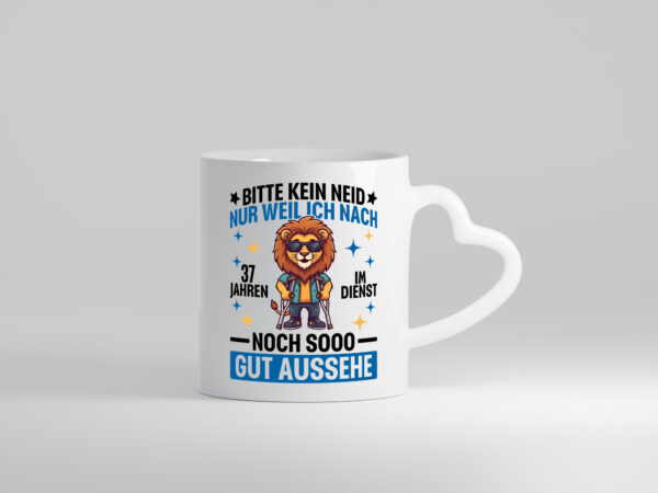 37 Jahre im Dienst | Arbeitsjubiläum | Arbeit - Herzhenkel Tasse - Kaffeetasse / Geschenk / Familie