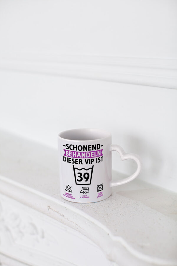 39 Geburtstag | schonend behandeln | 39 Jahre - Herzhenkel Tasse - Kaffeetasse / Geschenk / Familie