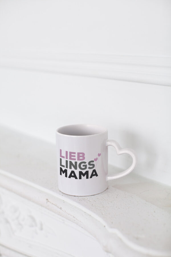 Lieblings Mama | Muttertag | Mama ist die beste - Herzhenkel Tasse - Kaffeetasse / Geschenk / Familie