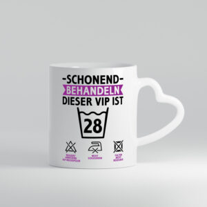 28 Geburtstag | schonend behandeln | 28 Jahre - Herzhenkel Tasse - Kaffeetasse / Geschenk / Familie