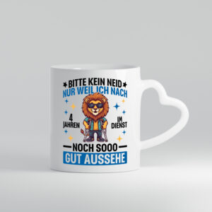 4 Jahre im Dienst | Arbeitsjubiläum | Arbeit - Herzhenkel Tasse - Kaffeetasse / Geschenk / Familie