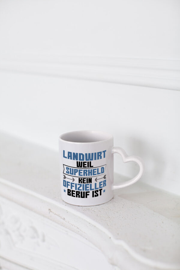 Superheld Landwirt | Bauer | Landwirtschaft - Herzhenkel Tasse - Kaffeetasse / Geschenk / Familie