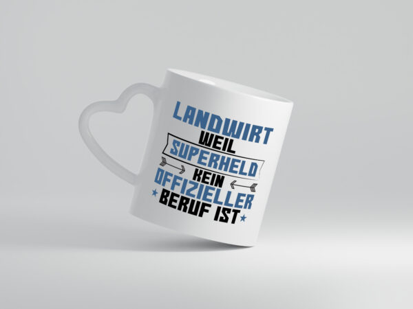 Superheld Landwirt | Bauer | Landwirtschaft - Herzhenkel Tasse - Kaffeetasse / Geschenk / Familie