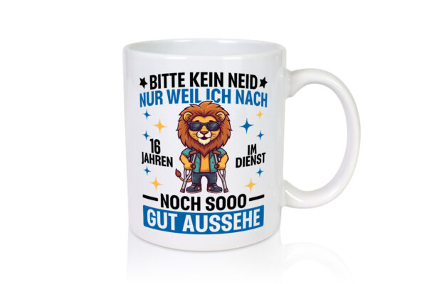 16 Jahre im Dienst | Arbeitsjubiläum | Arbeit - Tasse Weiss - Kaffeetasse / Geschenk / Familie