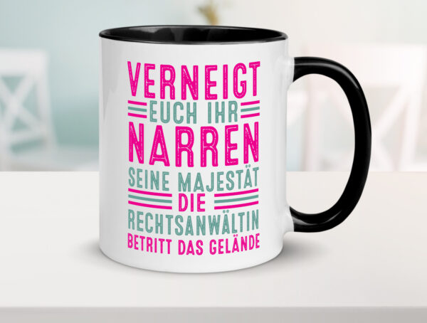 Verneigt euch: Rechtsanwältin | Jurstin | Anwältin Farbige Tasse - Kaffeetasse / Geschenk / Familie