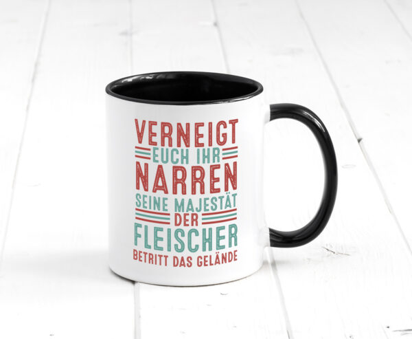 Verneigt euch: Fleischer | Schlachterei Farbige Tasse - Kaffeetasse / Geschenk / Familie