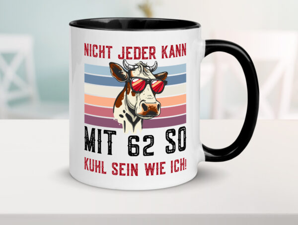 Mit 62 so gut aussehen | 62. Geburtstag | Landwirt | Bauer Farbige Tasse - Kaffeetasse / Geschenk / Familie