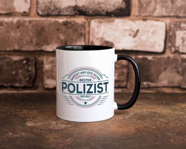 Geprüft und sicher: Polizist | Polizei Farbige Tasse - Kaffeetasse / Geschenk / Familie