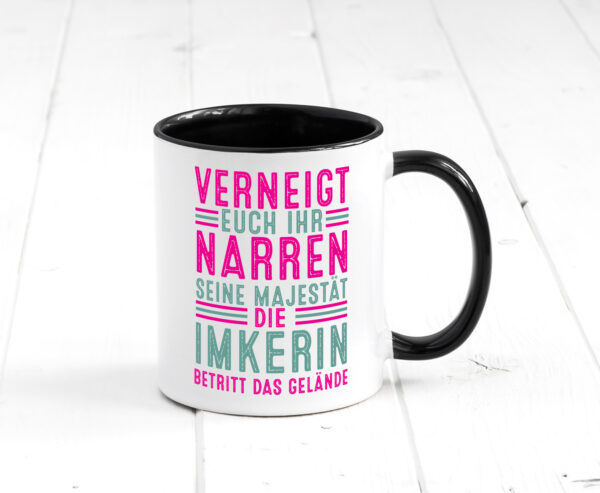 Verneigt euch: Imkerin | Imkerei Farbige Tasse - Kaffeetasse / Geschenk / Familie