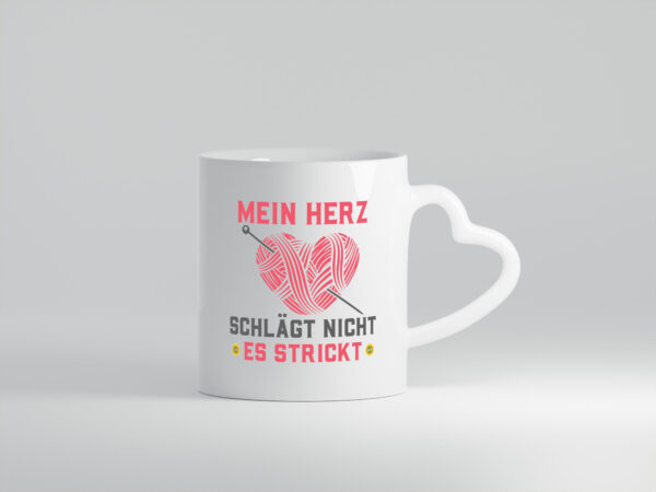 Mein Herz strickt | Wollherz | Stricknadel - Herzhenkel Tasse - Kaffeetasse / Geschenk / Familie