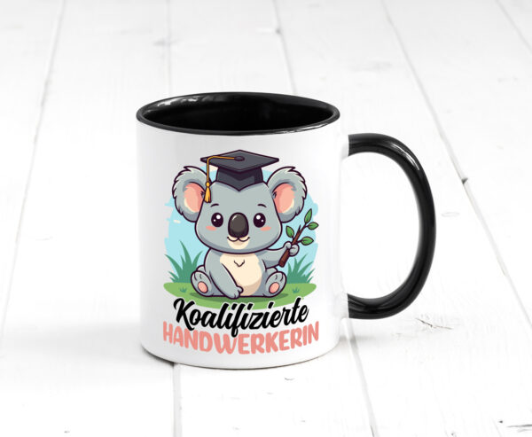 Koalifizierte Handwerkerin | Handwerkerinnen Farbige Tasse - Kaffeetasse / Geschenk / Familie