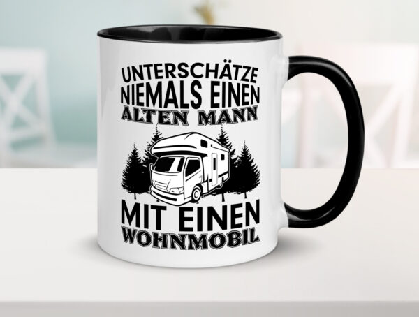 Alter Mann mit Wohnmobil | Männer Tasse | Camping Farbige Tasse - Kaffeetasse / Geschenk / Familie