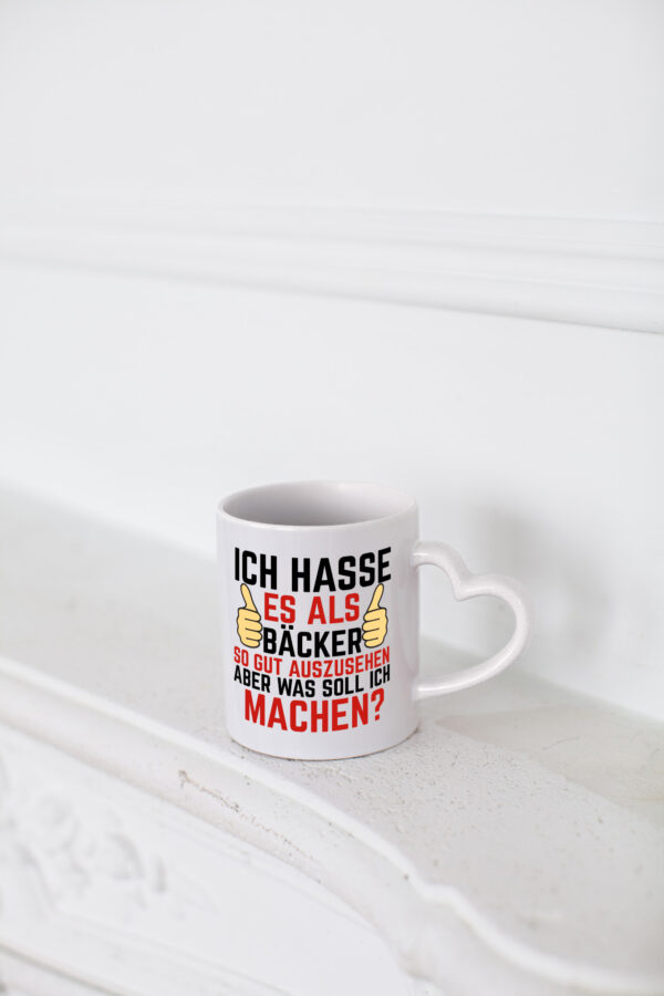 Als Bäcker so gut auszusehen | Bäcker | Bäckerrei - Herzhenkel Tasse - Kaffeetasse / Geschenk / Familie