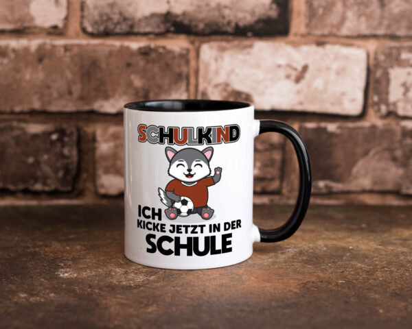 Ich kicke jetzt in der Schule | Fußball | Fußball Kind Farbige Tasse - Kaffeetasse / Geschenk / Familie