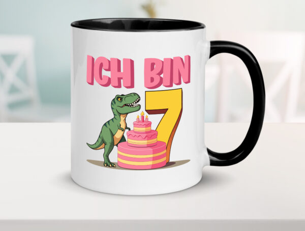 7 Geburtstag | 7 Jahre | Dinosaurier mit Kuchen Farbige Tasse - Kaffeetasse / Geschenk / Familie