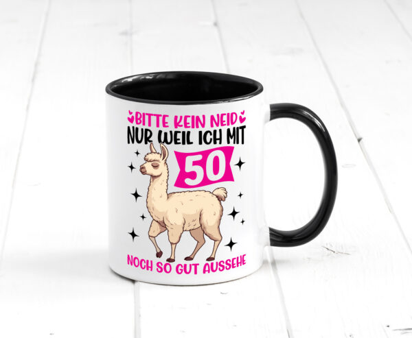 50. Geburtstag | 50 Jahre | Lama | gut aussehen Farbige Tasse - Kaffeetasse / Geschenk / Familie