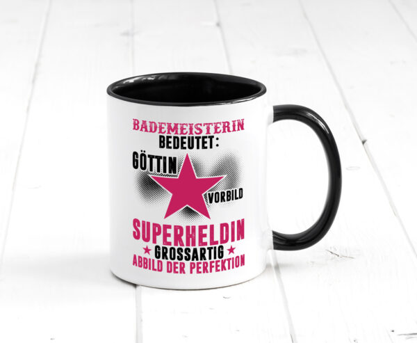 Bedeutung von Bademeisterin | Schwimmmeisterin Farbige Tasse - Kaffeetasse / Geschenk / Familie