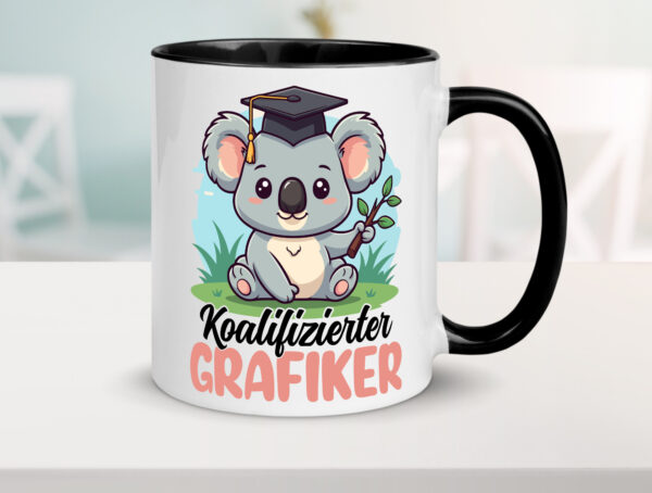 Koalifizierter Grafiker | Grafik Design Farbige Tasse - Kaffeetasse / Geschenk / Familie