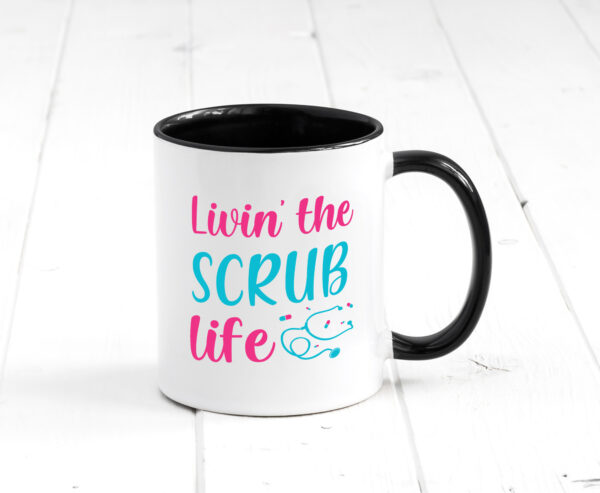 Livin the Scrub life | Stethoskop | Tabletten Farbige Tasse - Kaffeetasse / Geschenk / Familie