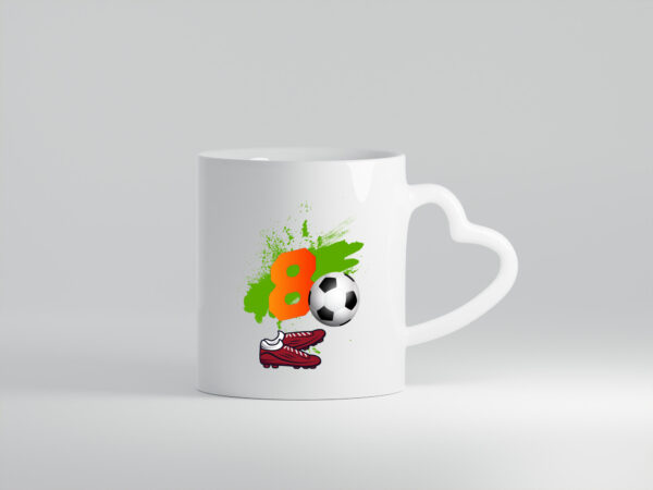 8. Geburtstag | Jungen Fußball | Fußballspieler - Herzhenkel Tasse - Kaffeetasse / Geschenk / Familie