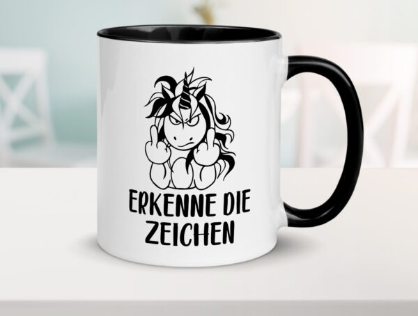 Erkenne die Zeichen | Stinkefinger Farbige Tasse - Kaffeetasse / Geschenk / Familie