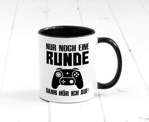 Nur noch eine Runde | Gamer Tasse | Zocken | Controller Farbige Tasse - Kaffeetasse / Geschenk / Familie