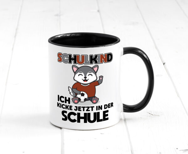 Ich kicke jetzt in der Schule | Fußball | Fußball Kind Farbige Tasse - Kaffeetasse / Geschenk / Familie