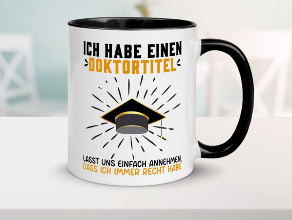 Ich habe einen Doktortitel | Beachlor | Abschluss Farbige Tasse - Kaffeetasse / Geschenk / Familie