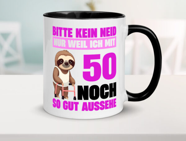 50. Geburtstag | Bitte kein neid | Faultier | 50 Jahre Farbige Tasse - Kaffeetasse / Geschenk / Familie