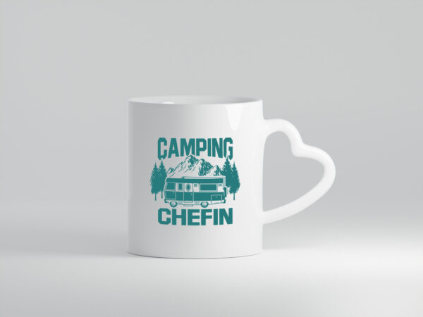 Camping Chefin | Wohnmobil - Herzhenkel Tasse - Kaffeetasse / Geschenk / Familie