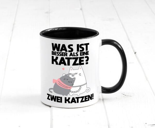 Besser als eine Katze, zwei Katzen | Katzen | Herzchen Farbige Tasse - Kaffeetasse / Geschenk / Familie