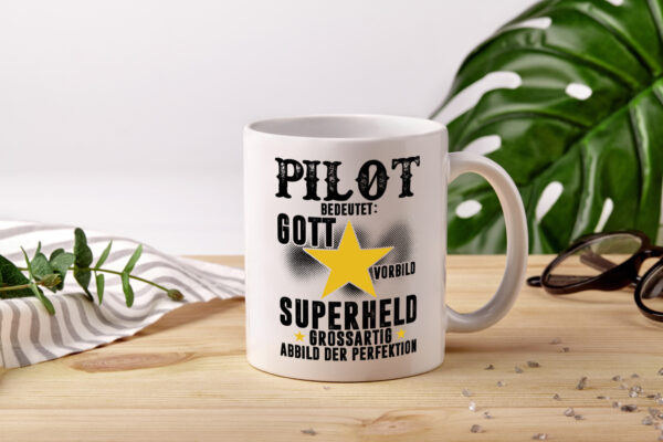 Bedeutung von Pilot | Flugzeug | Piloten - Tasse Weiss - Kaffeetasse / Geschenk / Familie