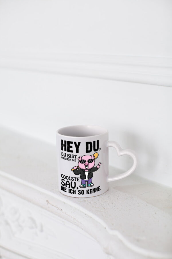 Du bist eine Coole sau - Herzhenkel Tasse - Kaffeetasse / Geschenk / Familie