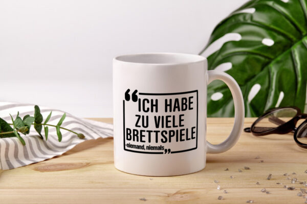 Brettspiele | Spruchtasse | Spieleabend | Freundschaft - Tasse Weiss - Kaffeetasse / Geschenk / Familie